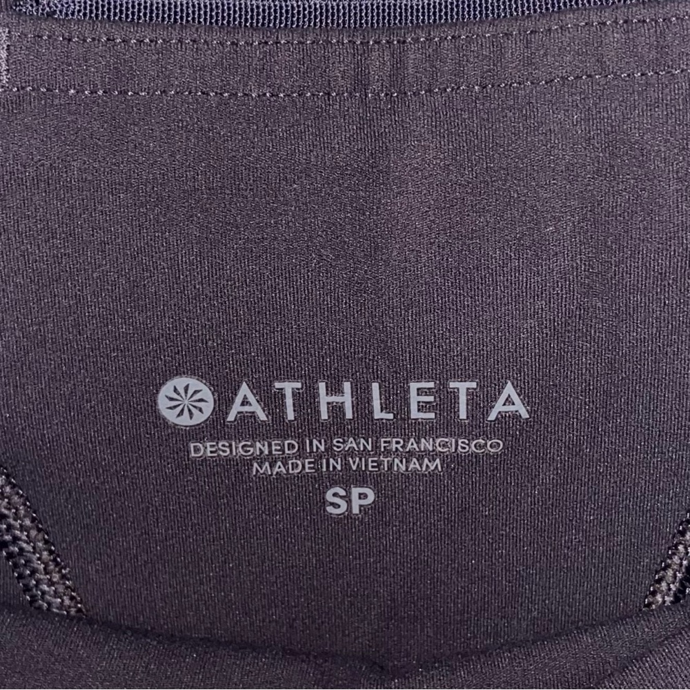 Athleta Plum Purple Mesh Back Leggings Women’s Small Petite - Picture 2 of 3